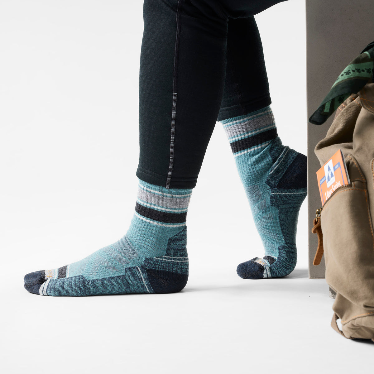 Hike Striped Mid Crew Socks Dusty Teal - ver - 2