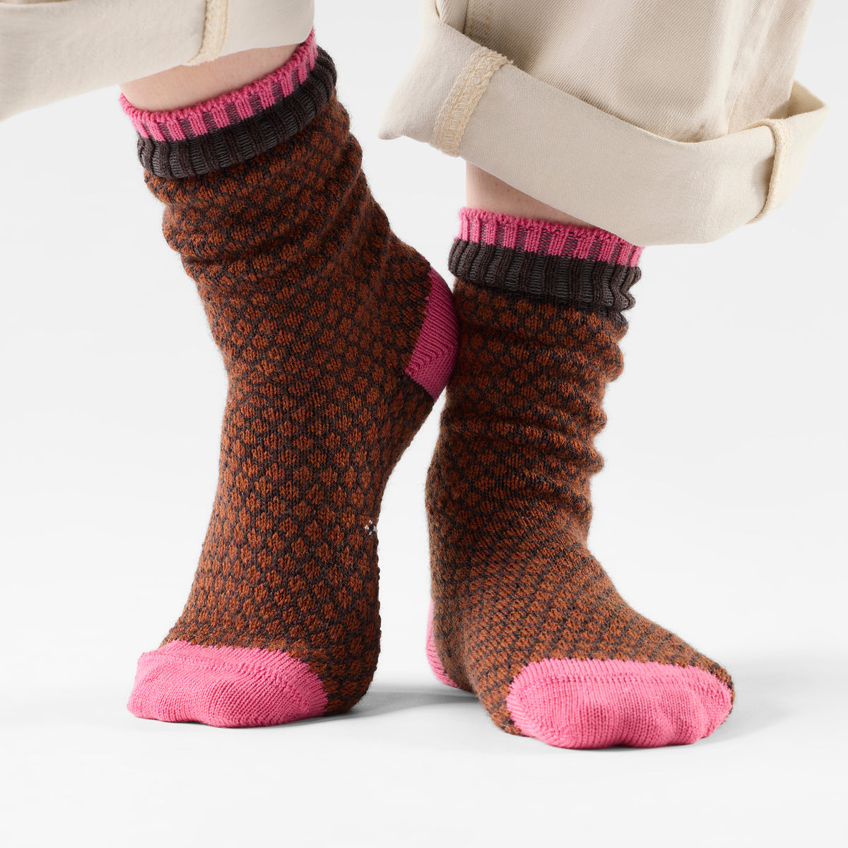 Women's Everyday Cozy Popcorn Polka Dot Crew Socks Chestnut - ver - 2