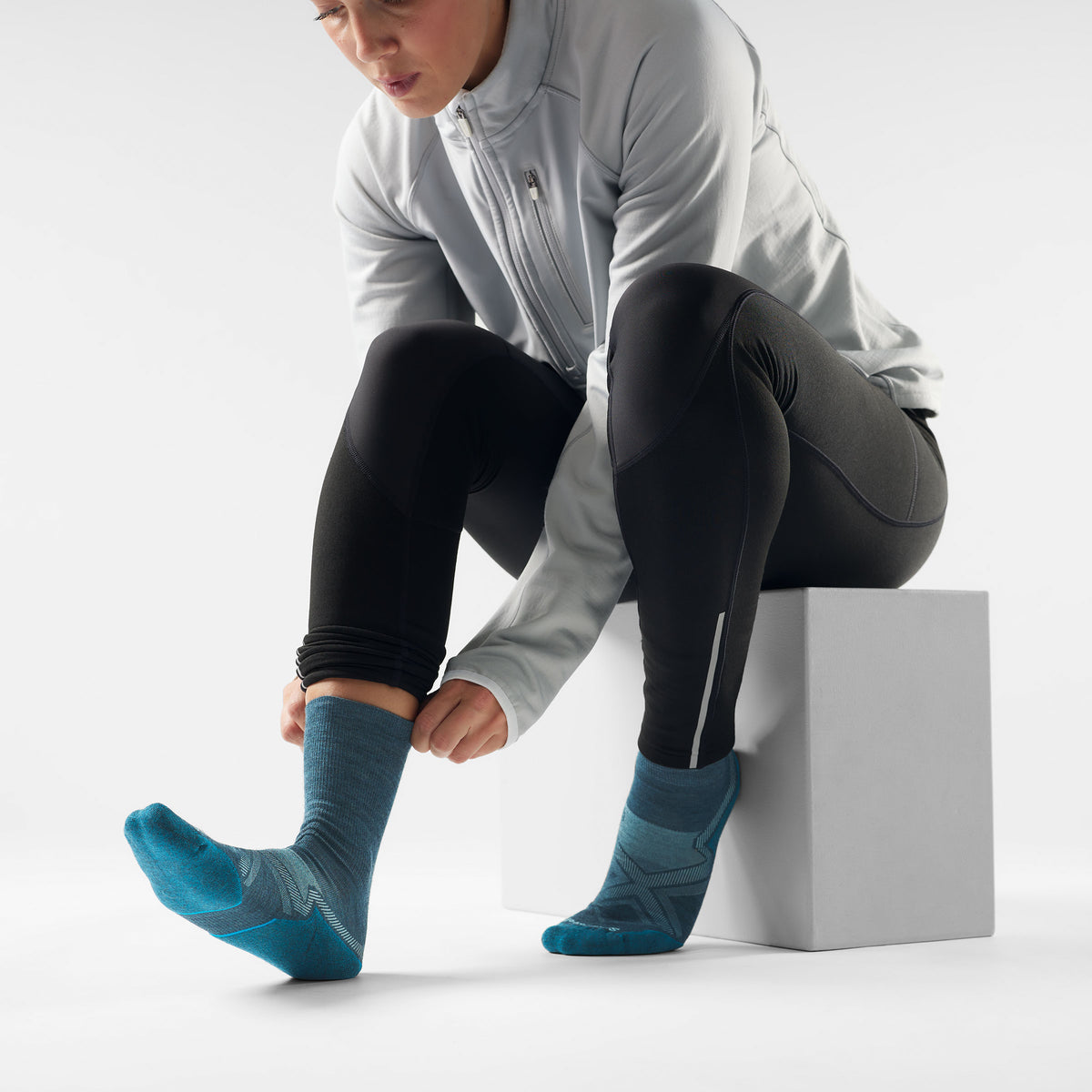 Women's Run Cold Weather Crew Socks Twilight Blue - ver - 2