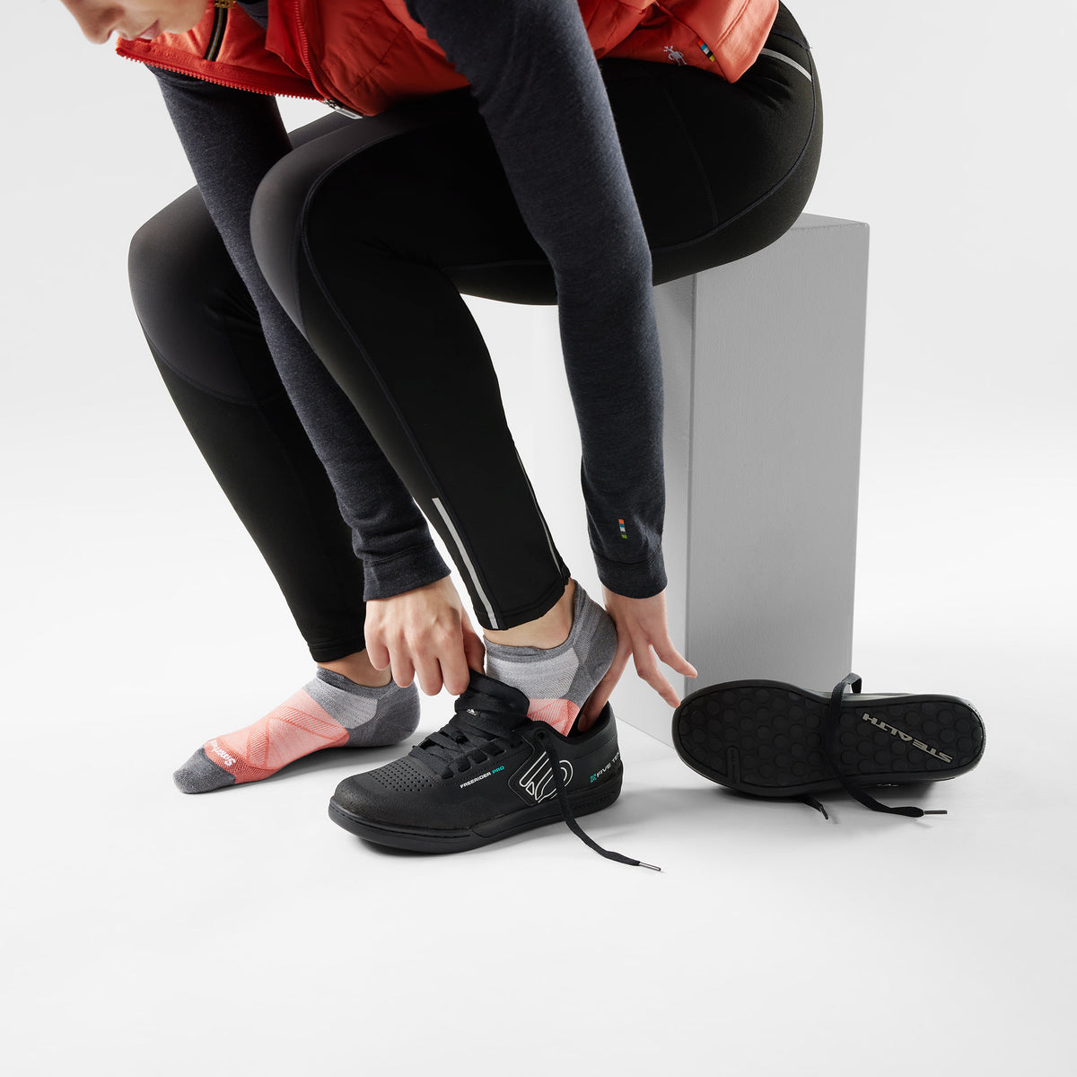 Women's Bike Low Ankle Socks Wild Salmon - ver - 2