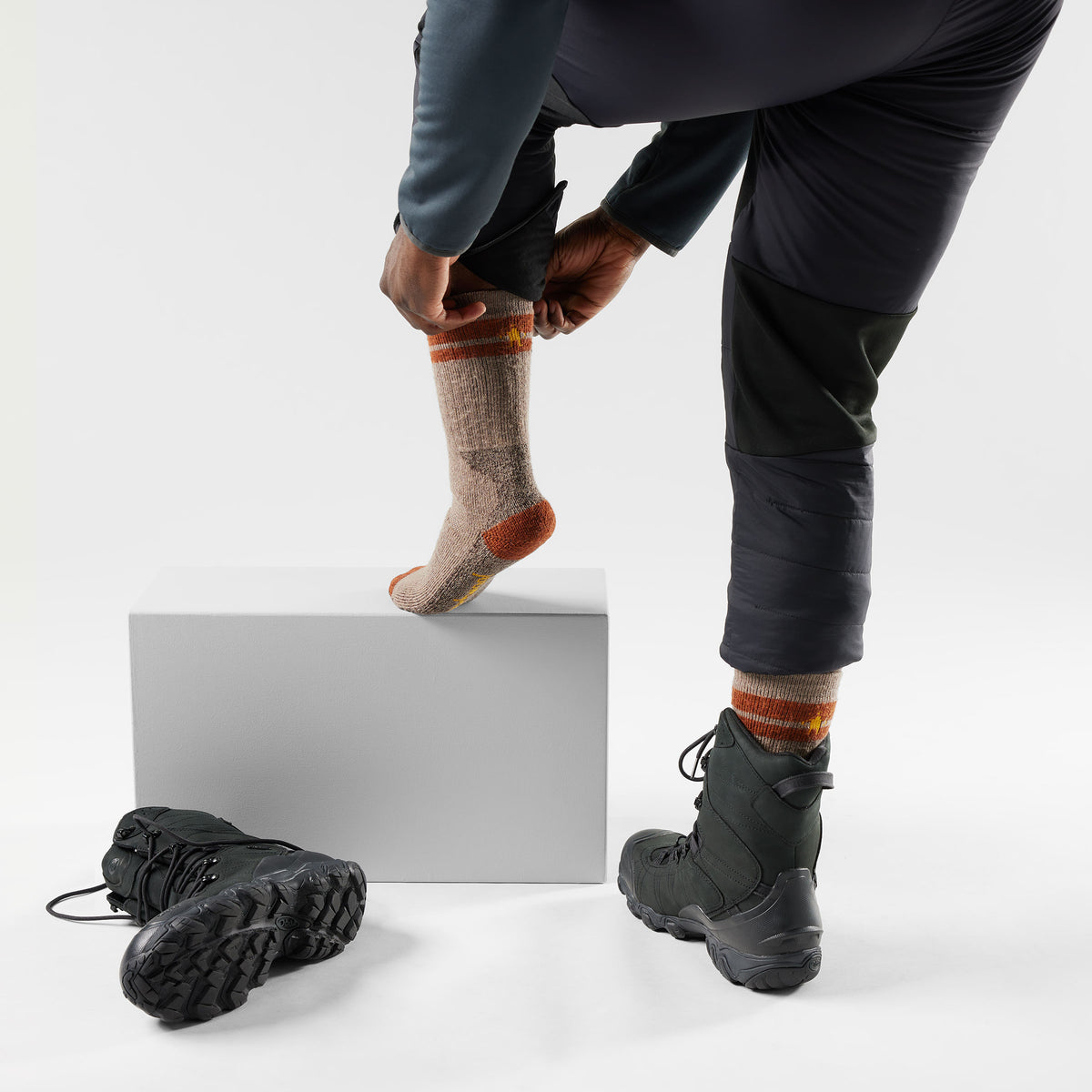 Mountaineer Tall Crew Socks Fossil - ver - 2