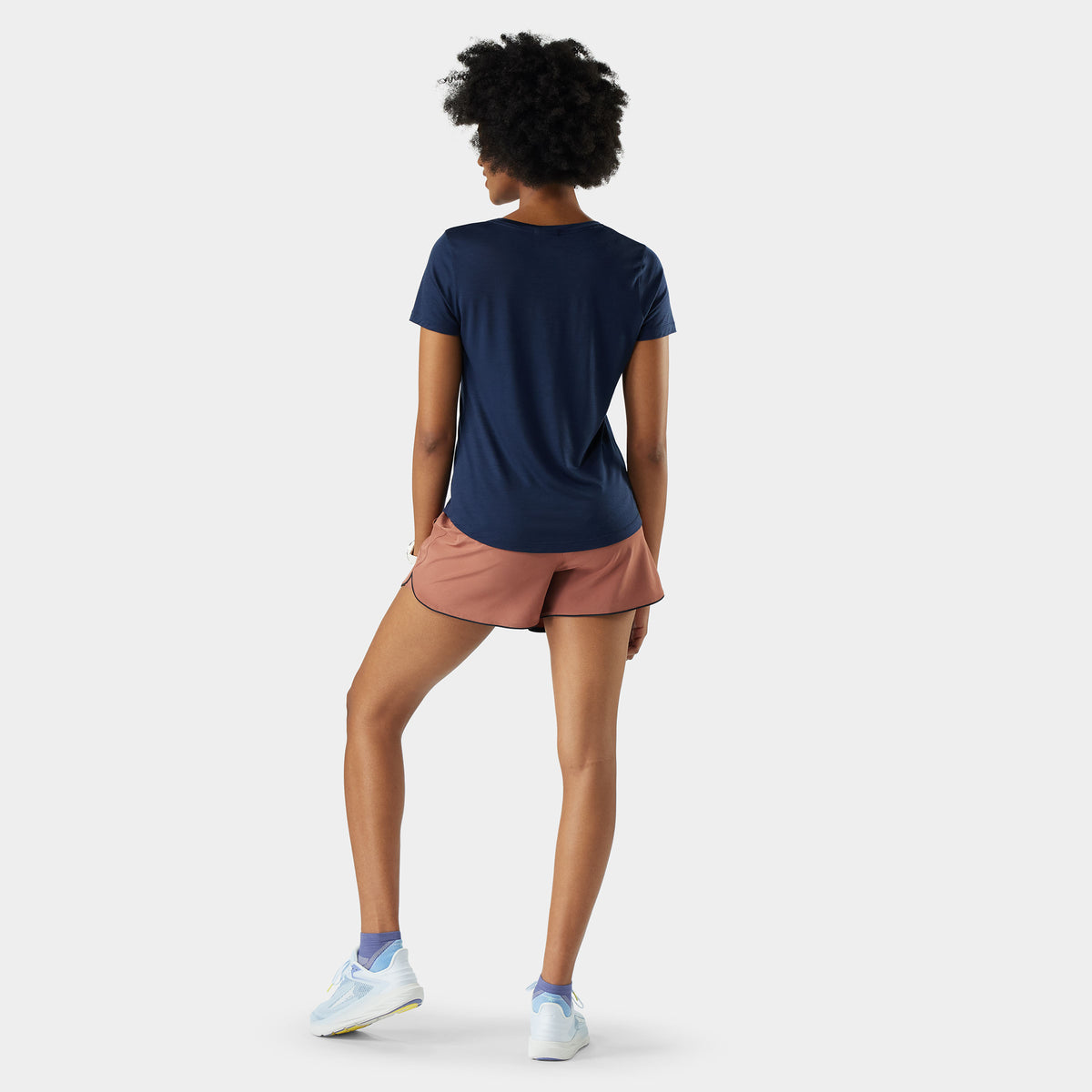 T-shirt de sport Ultralite à encolure en V pour femmes  - voir - 2